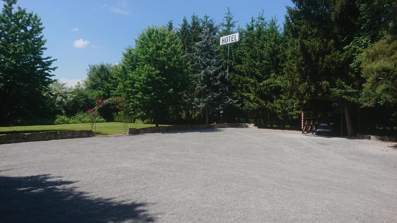 Hotel Landgasthof Fromm Untergruppenbach المظهر الخارجي الصورة